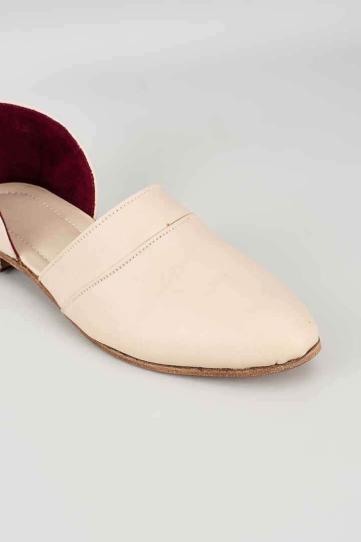 Ivory Leather Mojris by Vaibhav & Mitali Men at Pernia's Pop Up Shop