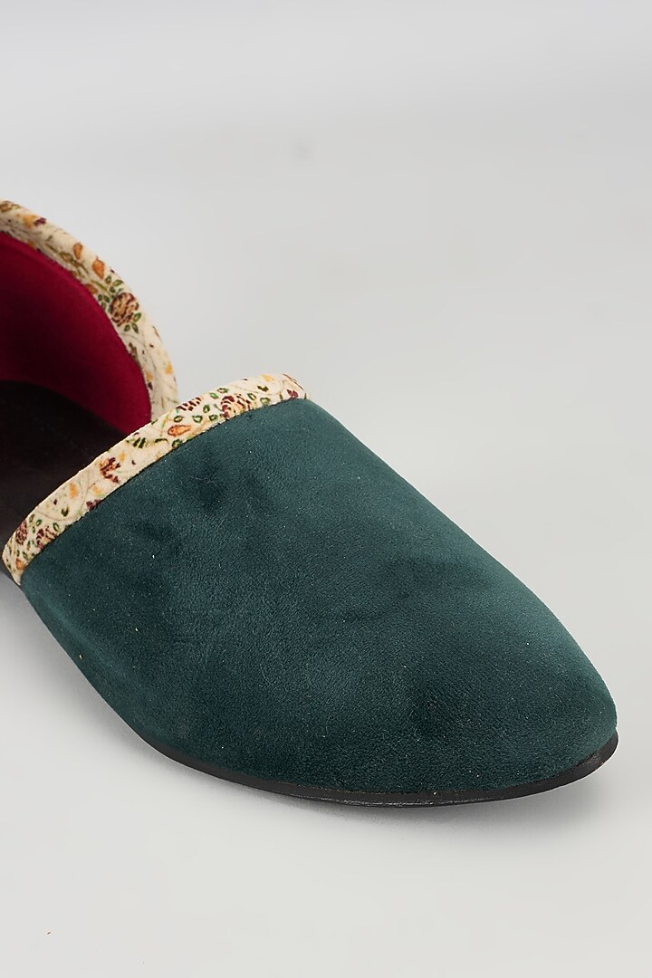 Green Velvet Mojris by Vaibhav & Mitali Men at Pernia's Pop Up Shop