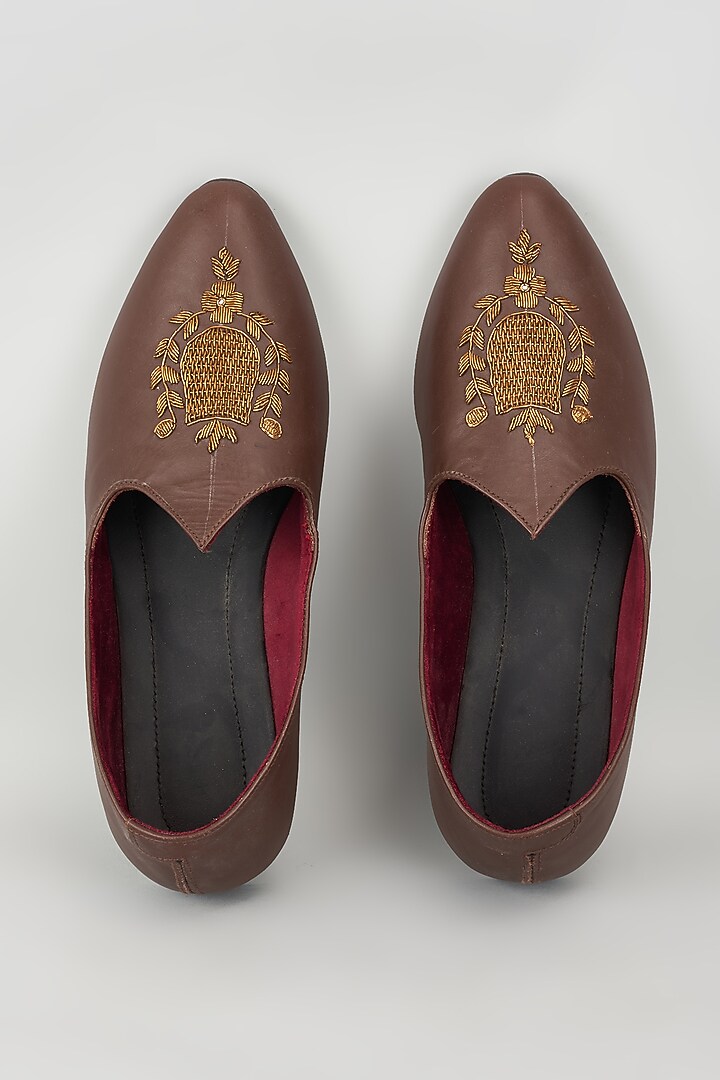 Brown Leather Zardosi Embroidered Mojris by Vaibhav & Mitali Men at Pernia's Pop Up Shop