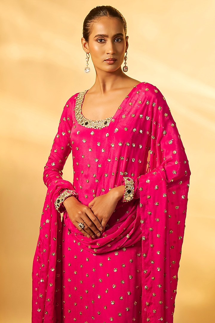 Pink Viscose Mirror Embroidered Kurta Set by Vana Ethnics at Pernia's Pop Up Shop