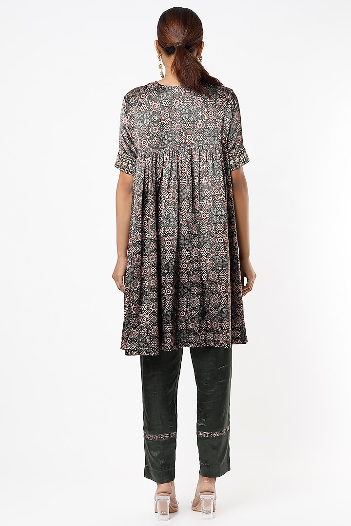 Teal Green Embroidered & Printed Kurta Set by VANA ETHNICS at Pernia's Pop Up Shop