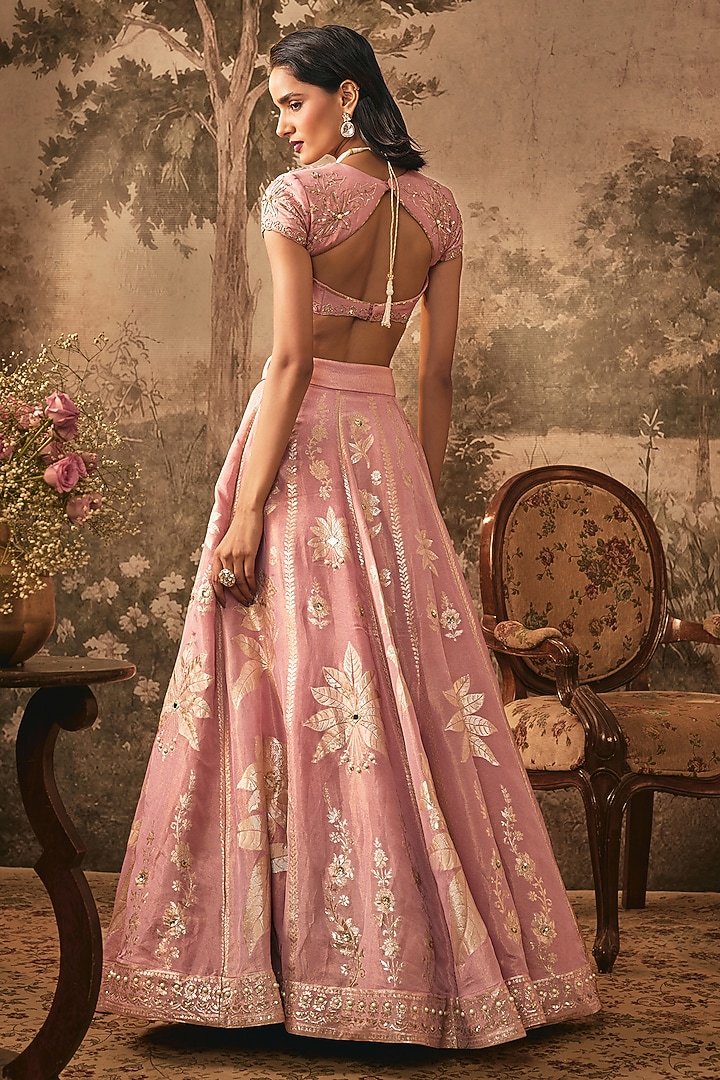 Blush Pink Banarasi Wedding Lehenga Set by VANA ETHNICS at Pernia's Pop Up Shop