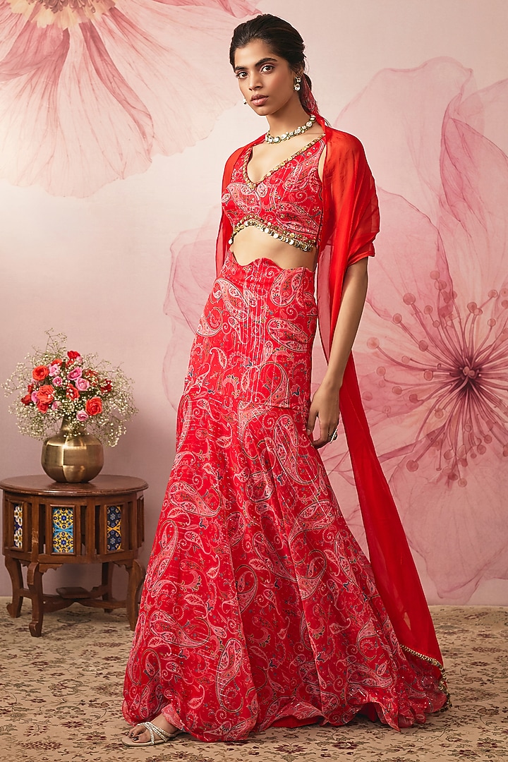 Red Lurex Chiffon Paisley Printed Wedding Lehenga Set by VANA ETHNICS at Pernia's Pop Up Shop