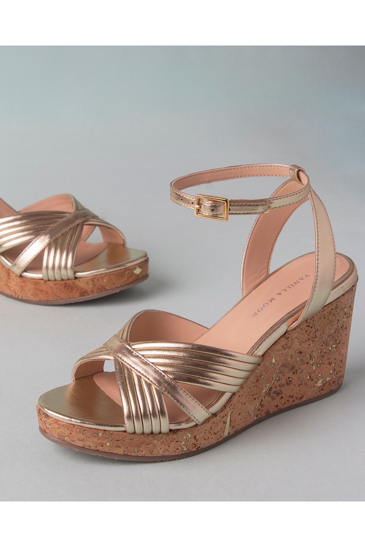 Be My Darlin' Metallic Wedges - Frock Candy