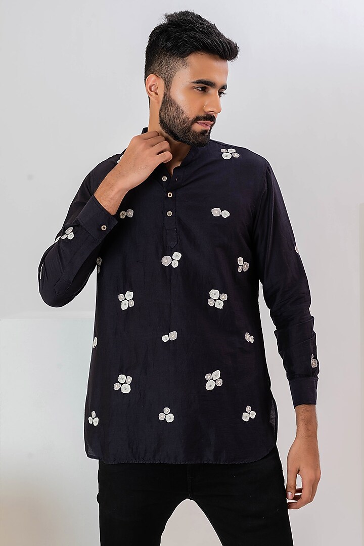 Black Handwoven Cotton Silk Applique Work Kurta Set by VAANI BESWAL MEN at Pernia's Pop Up Shop