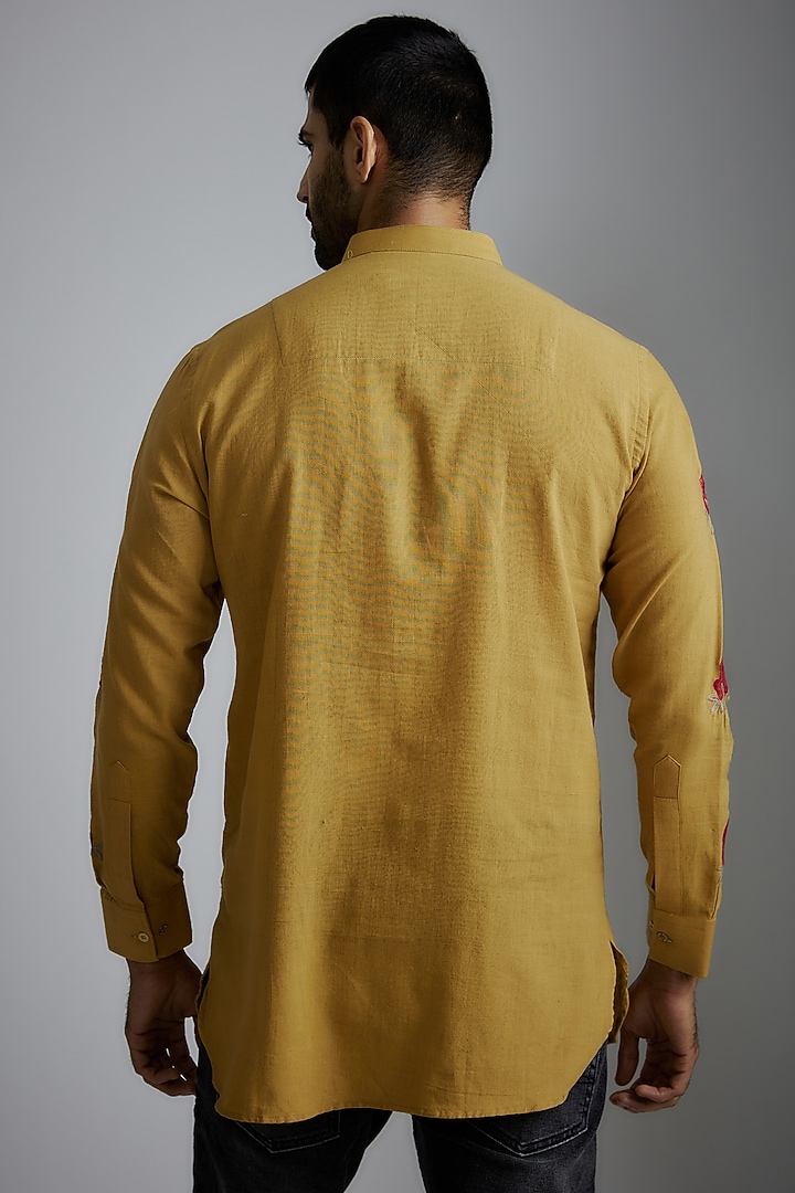 Yellow Handwoven Cotton Embroidered Kurta by VAANI BESWAL MEN at Pernia's Pop Up Shop