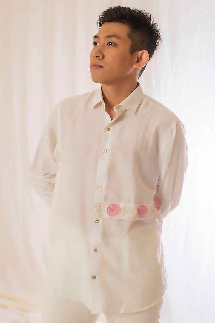 Off-White Embroidered Party Wear Shirt by VAANI BESWAL MEN at Pernia's Pop Up Shop