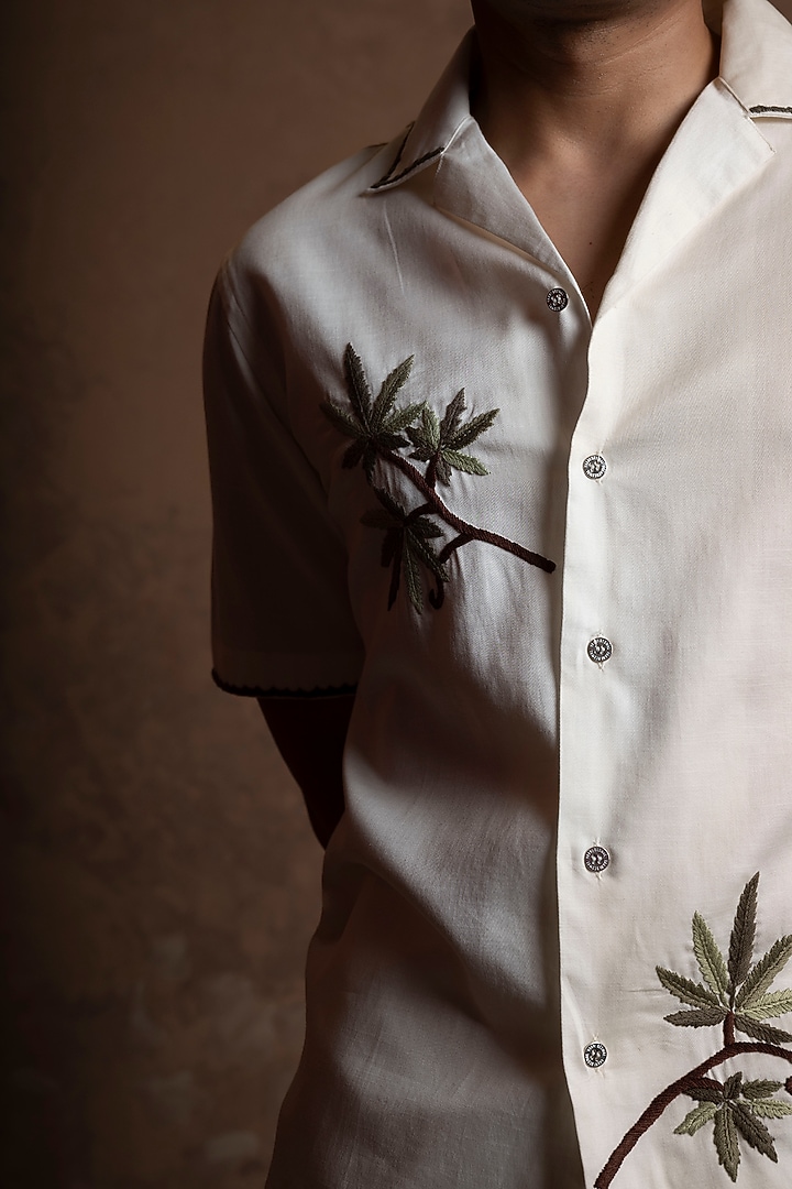 White Cotton Embroidered Co-Ord Set by VAANI BESWAL MEN at Pernia's Pop Up Shop