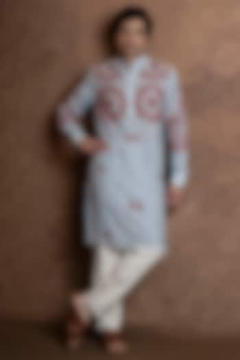Sky Blue Muslin Embroidered Kurta by VAANI BESWAL MEN at Pernia's Pop Up Shop