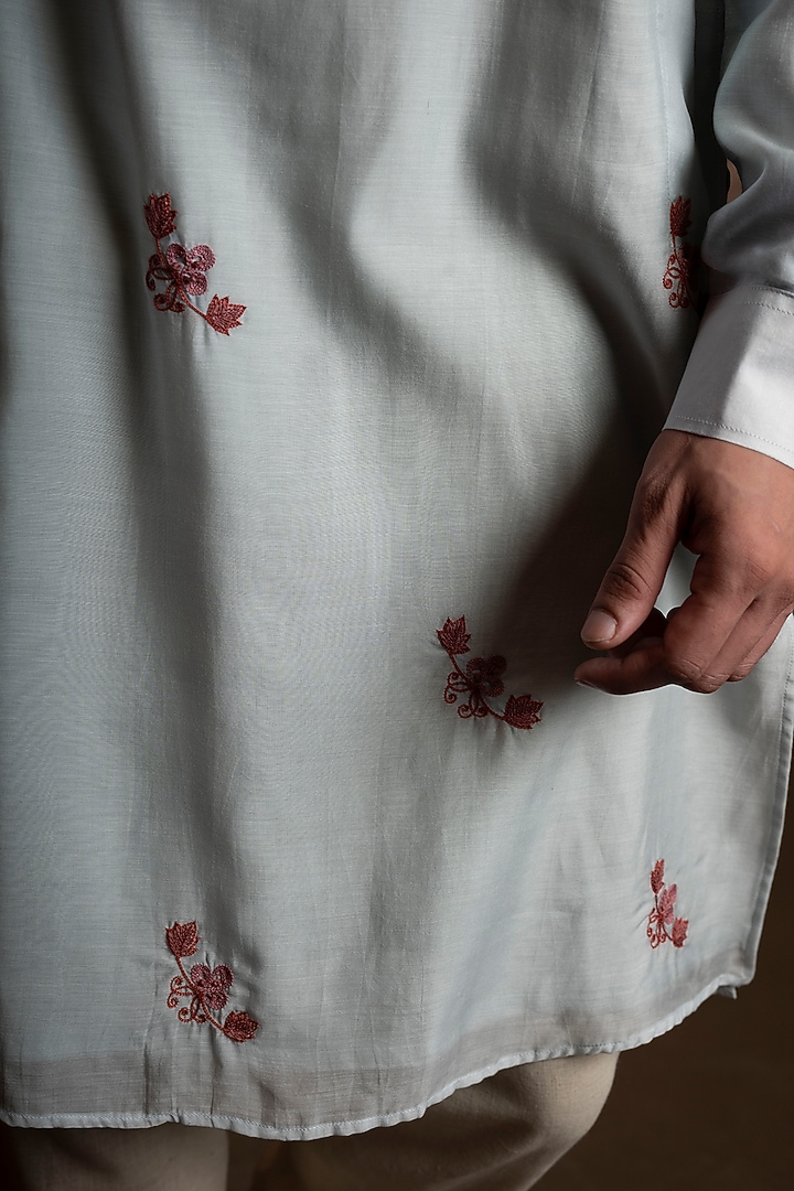 Sky Blue Muslin Floral Embroidered Kurta by VAANI BESWAL MEN at Pernia's Pop Up Shop
