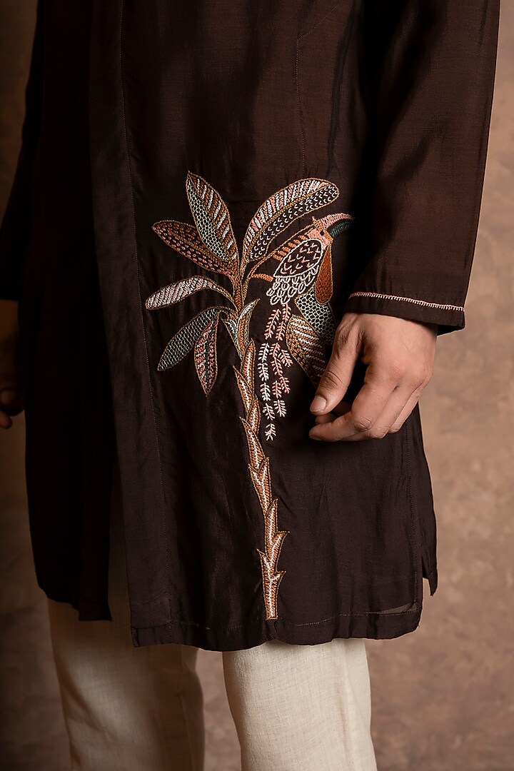 Deep Brown Muslin Embroidered Kurta by VAANI BESWAL MEN at Pernia's Pop Up Shop