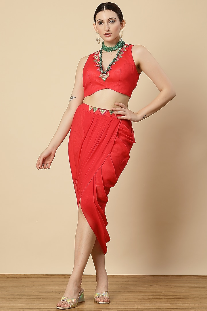 Coral Georgette & Chinon Mirror Work Draped Dhoti Set by Vannikaa Malik at Pernia's Pop Up Shop