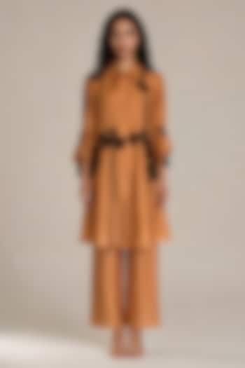 Mustard Tissue Applique Embroidered Co-Ord Set by Vanshika Agarwal Label at Pernia's Pop Up Shop