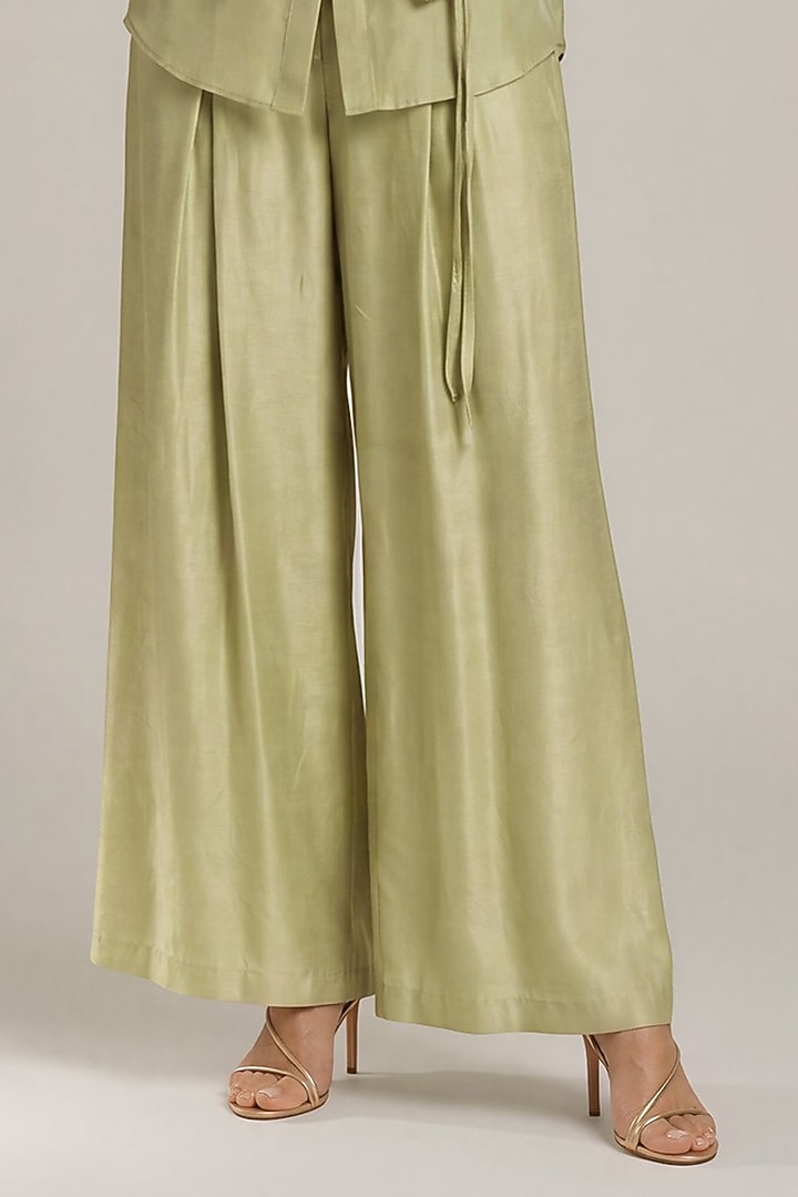 Pista Green Organza Embroidered Co-Ord Set by Vanshika Agarwal Label at Pernia's Pop Up Shop