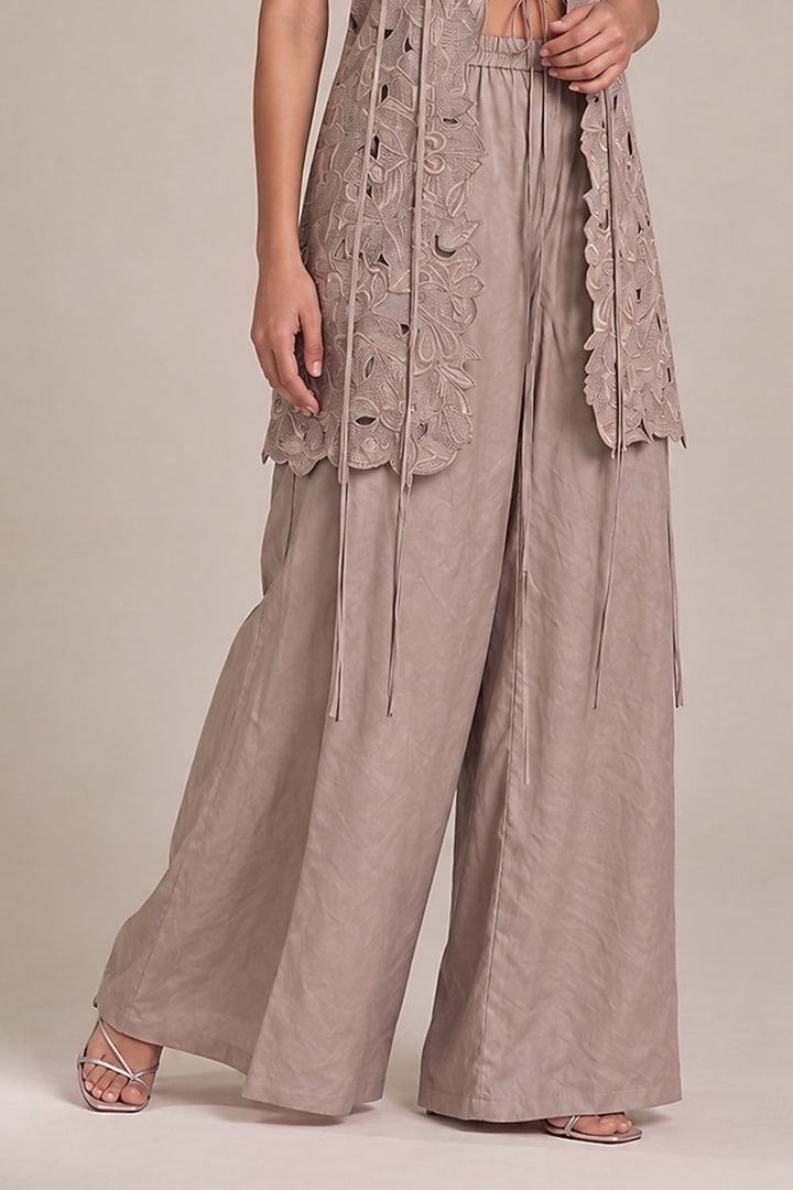 Grey Bamberg Silk Embroidered Co-Ord Set by Vanshika Agarwal Label at Pernia's Pop Up Shop