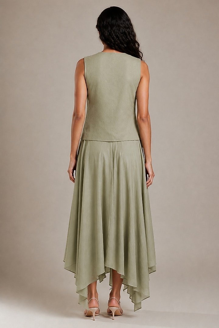 Pista Green Bamberg Silk Asymmetric Skirt Set by Vanshika Agarwal Label at Pernia's Pop Up Shop