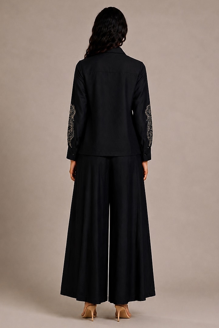 Black Bamberg Silk Embroidered Co-Ord Set by Vanshika Agarwal Label at Pernia's Pop Up Shop
