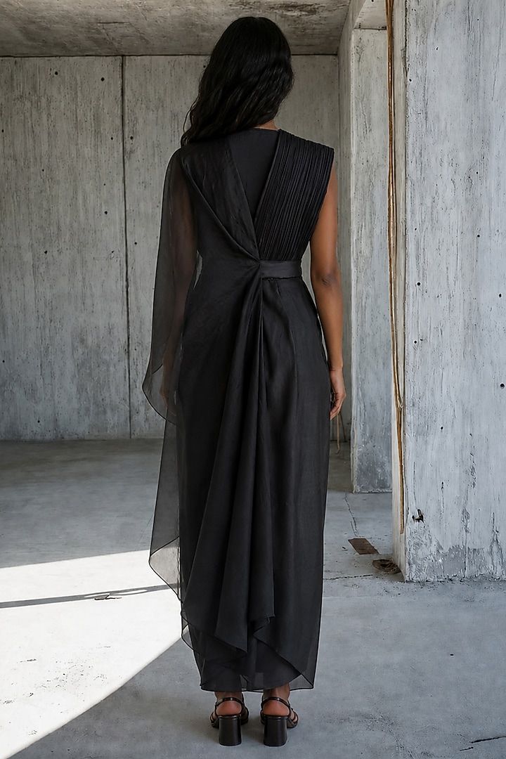 Black Organza & Satin Draped Skirt Set by Vanshika Agarwal Label at Pernia's Pop Up Shop