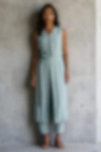 Powder Blue Cotton Hand Embroidered Co-Ord Set by Vanshika Agarwal Label at Pernia's Pop Up Shop