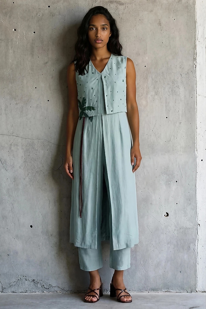 Powder Blue Cotton Hand Embroidered Co-Ord Set by Vanshika Agarwal Label at Pernia's Pop Up Shop
