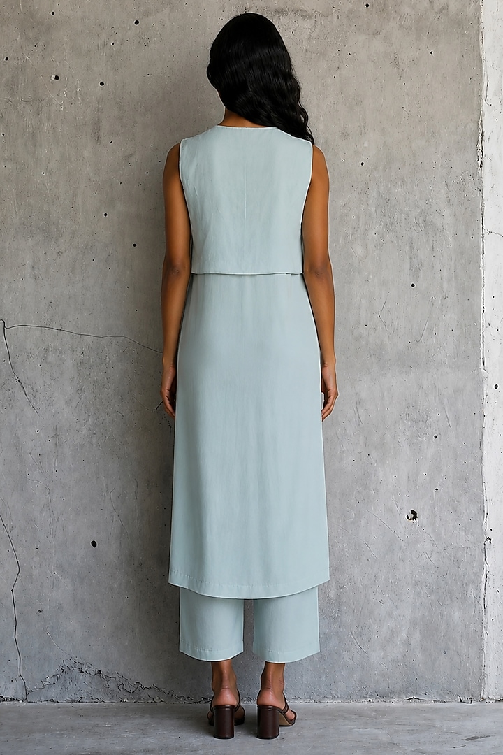 Powder Blue Cotton Hand Embroidered Co-Ord Set by Vanshika Agarwal Label at Pernia's Pop Up Shop