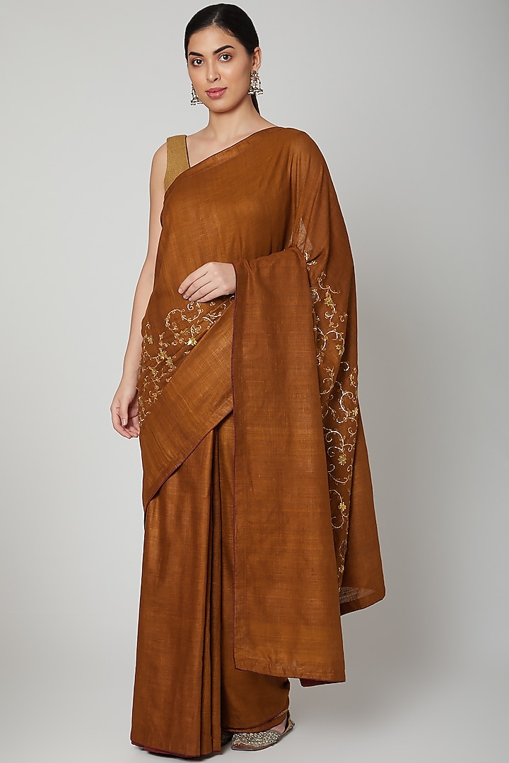 Gold Matka Silk Gota Embroidered Handwoven Saree Set by Varastraa
