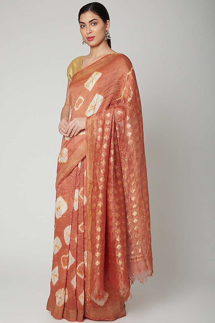 Blush Pink Linen Silk Tie-Dye Printed Saree Set by Varastraa