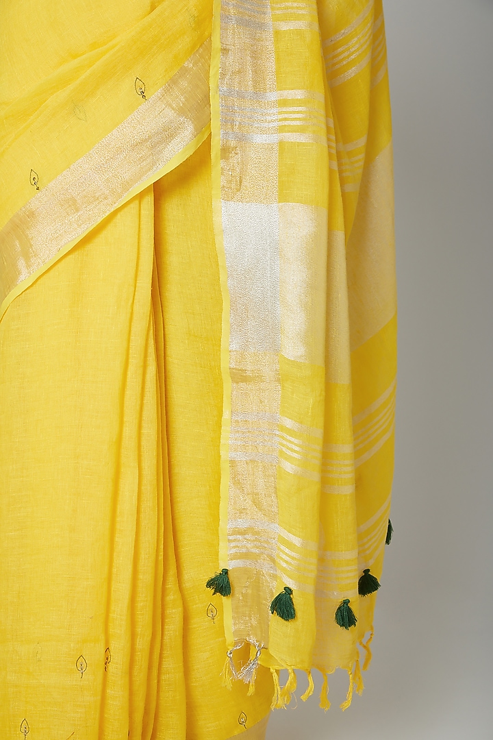 Yellow Linen Sequins Embroidered Party Wear Saree Set by Varastraa at Pernia's Pop Up Shop
