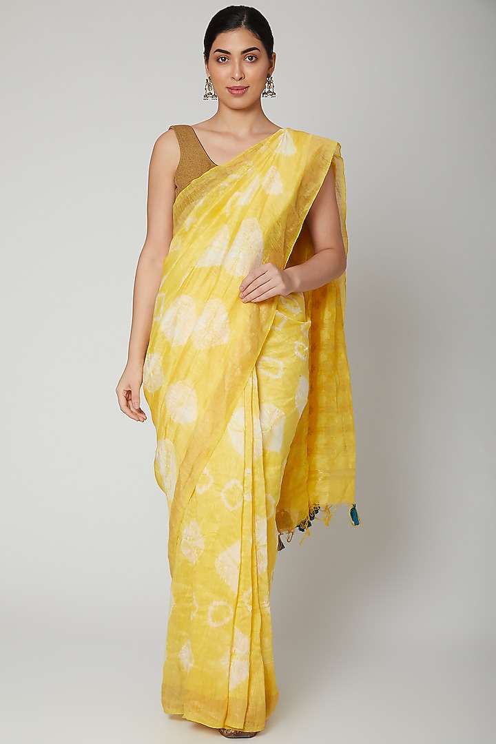 Yellow Linen Silk Tie-Dye Printed Handwoven Party Wear Saree Set by Varastraa at Pernia's Pop Up Shop