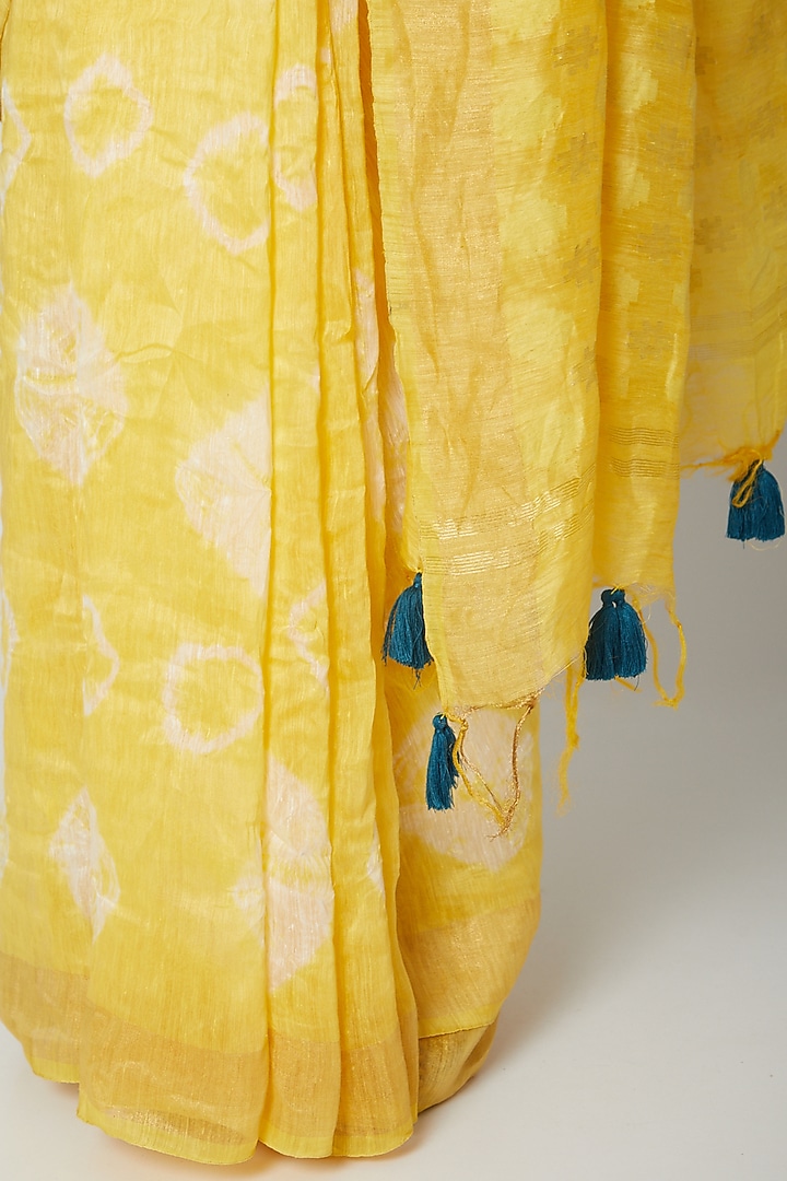 Yellow Linen Silk Tie-Dye Printed Handwoven Party Wear Saree Set by Varastraa at Pernia's Pop Up Shop