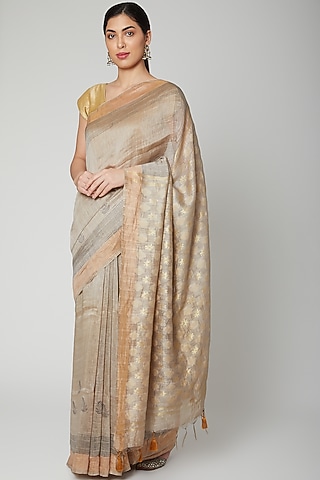 Grey Block Printed Saree Set by Varastraa