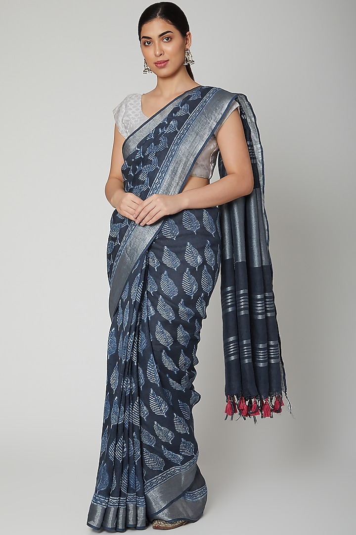 Indigo Blue Printed Saree Set by Varastraa at Pernia's Pop Up Shop