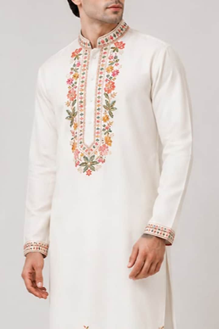 Off-White Silk Floral Embroidered Kurta by VAROIN MARWAH at Pernia's Pop Up Shop