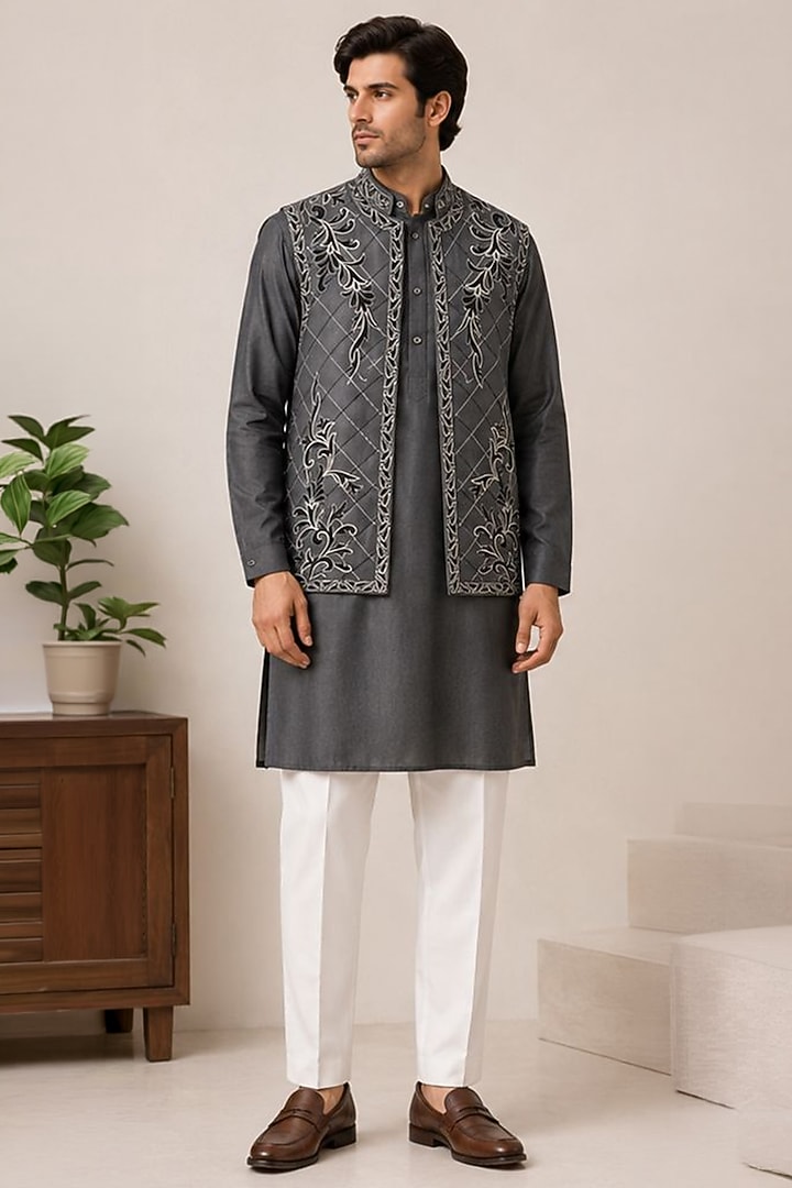 Grey Silk Floral Embroidered Bundi Jacket Set by VAROIN MARWAH at Pernia's Pop Up Shop