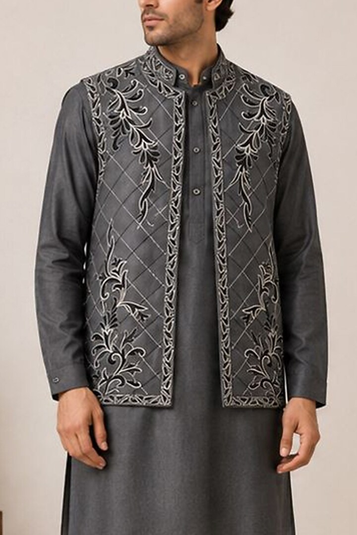 Grey Silk Floral Embroidered Bundi Jacket Set by VAROIN MARWAH at Pernia's Pop Up Shop