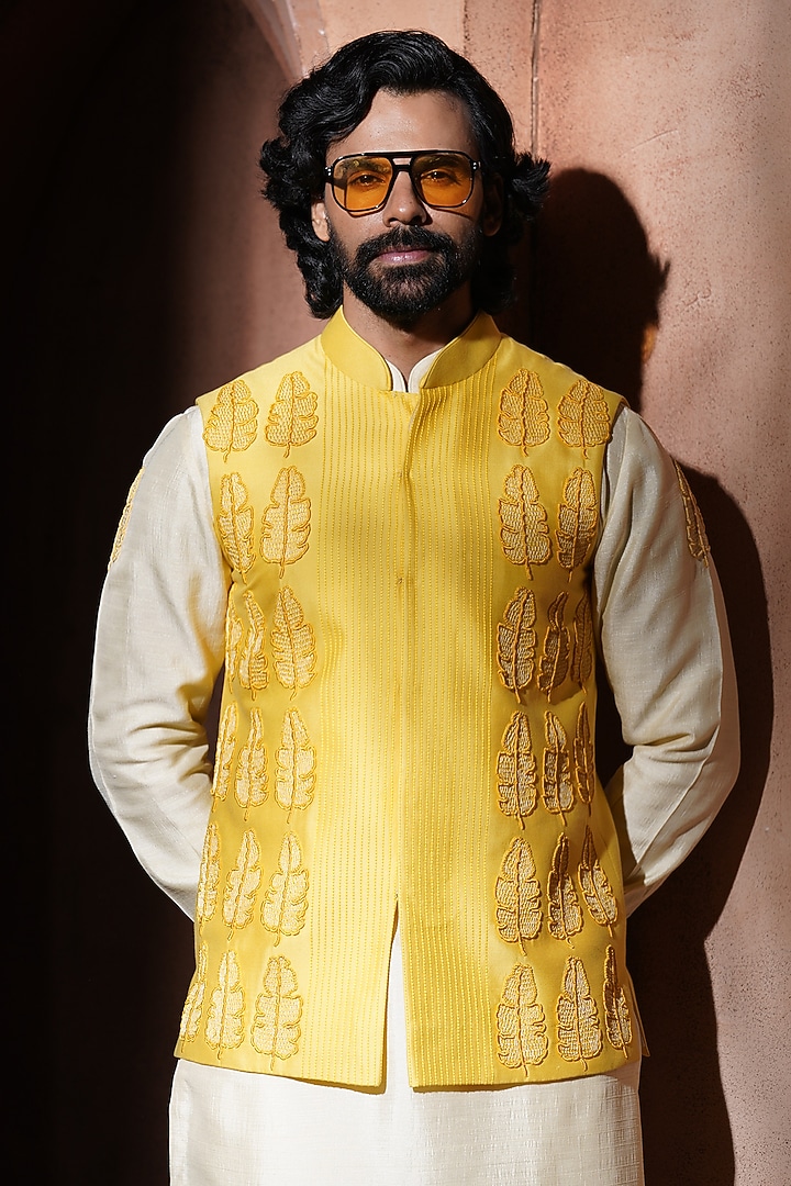 Yellow Silk Bundi Jacket Set by VAROIN MARWAH at Pernia's Pop Up Shop