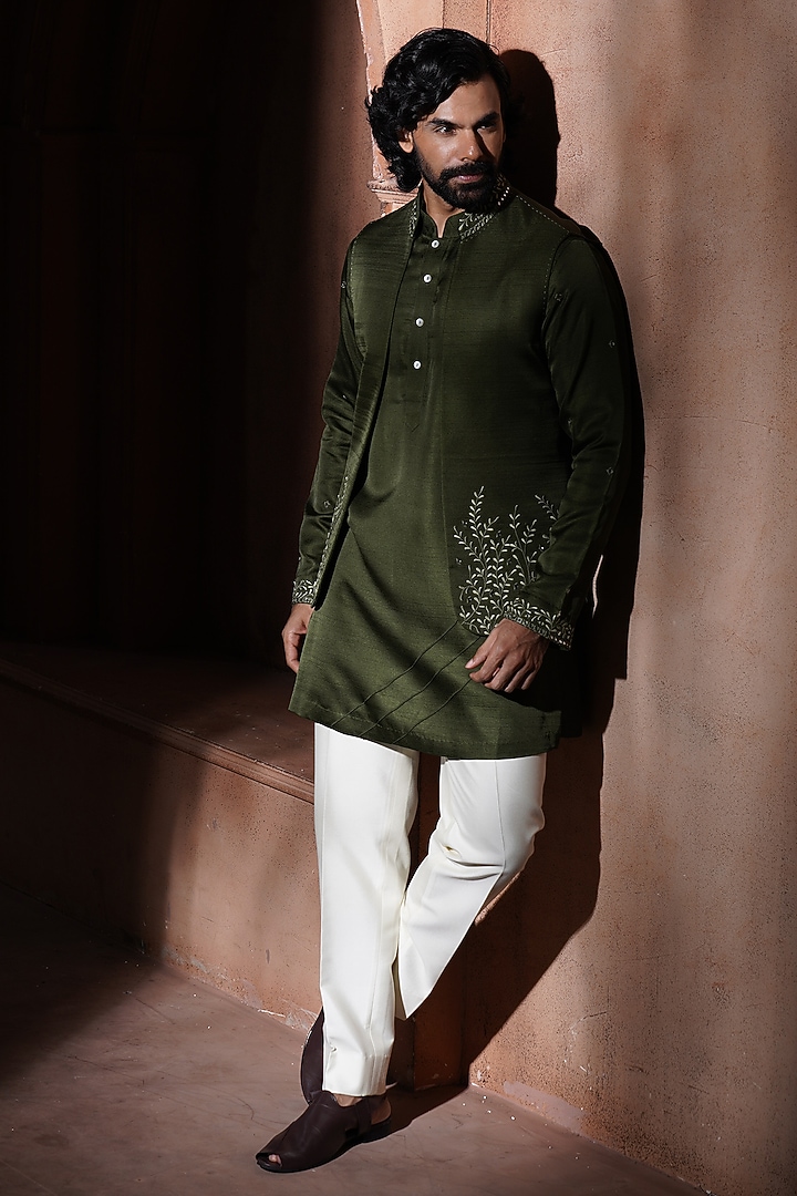 Green Silk Bundi Jacket Set by VAROIN MARWAH at Pernia's Pop Up Shop