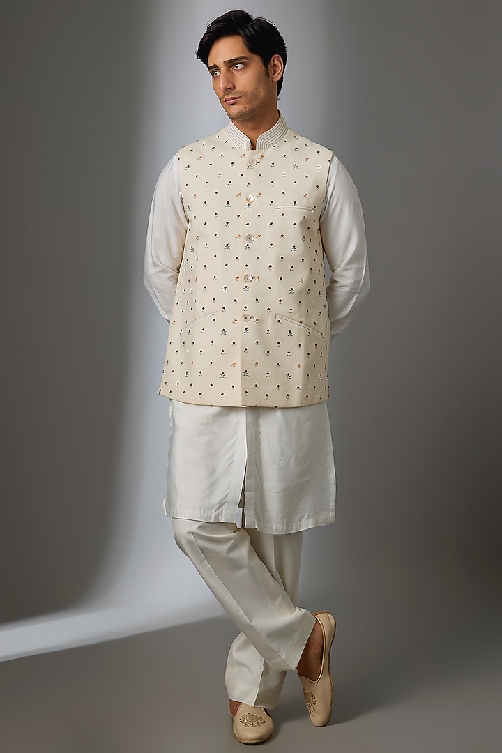 Cream Silk Bundi Jacket Set by VAROIN MARWAH at Pernia's Pop Up Shop