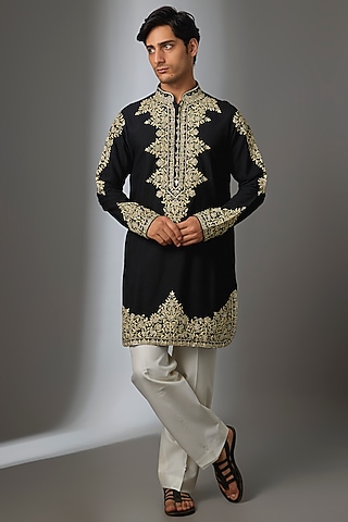 Black Silk Embellished Kurta Set by VAROIN MARWAH