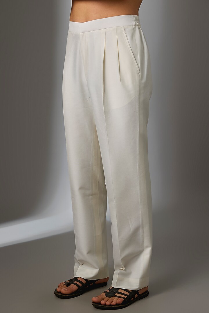 White Silk Embellished Kurta Set by VAROIN MARWAH at Pernia's Pop Up Shop