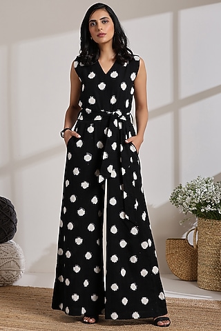 Black & White Ikat Printed Jumpsuit by Vasstram