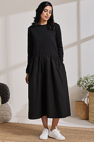  Simple Black Midi Dress