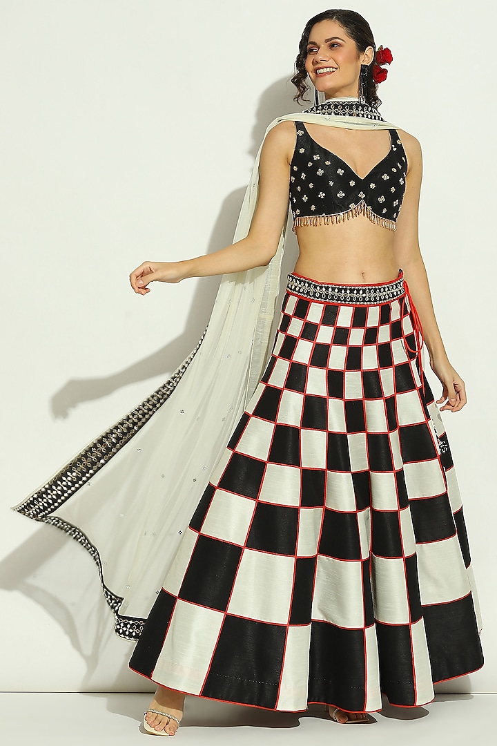 Black & White Dupion Silk Checkered Printed Lehenga Set by Vandana Sethi