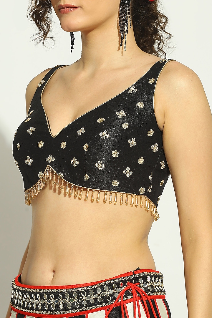 Black & White Dupion Silk Checkered Printed Wedding Lehenga Set by Vandana Sethi at Pernia's Pop Up Shop