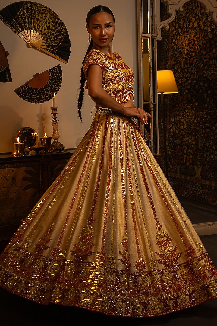 Ivory Shimmer Raw Silk Mirror Work Wedding Lehenga Set by Vandana Sethi at Pernia's Pop Up Shop