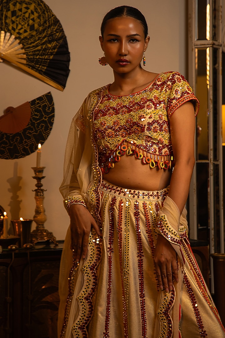 Ivory Shimmer Raw Silk Mirror Work Wedding Lehenga Set by Vandana Sethi at Pernia's Pop Up Shop
