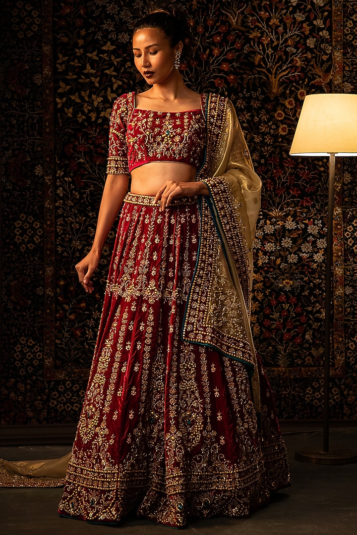 Deep Fuchsia Pink Velvet Zardosi Work Bridal Lehenga Set by Vandana Sethi at Pernia's Pop Up Shop