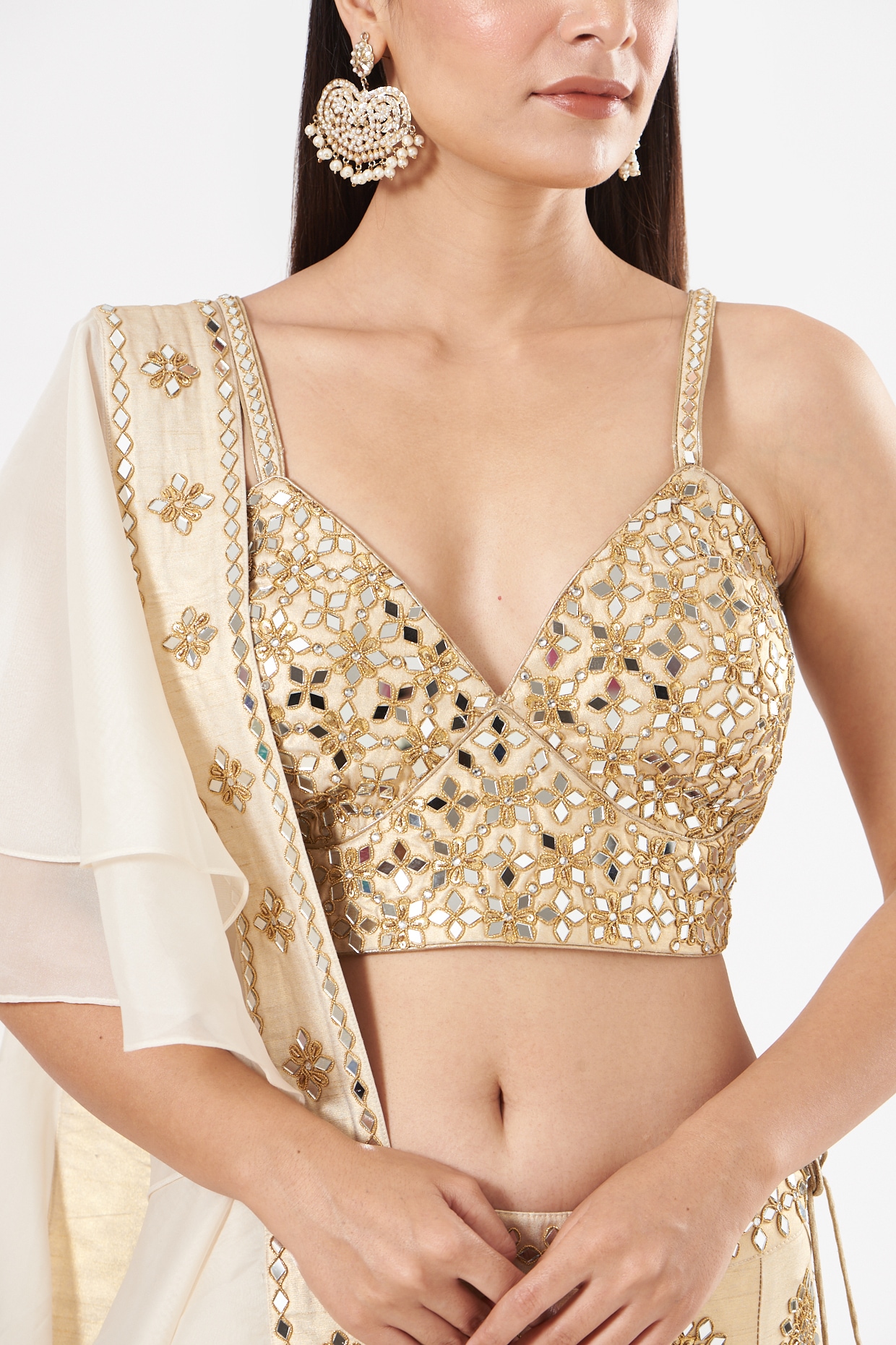 Readymade Women's Tissue Padded Back Open Gold Sleeveless Saree Blouse –  ShopBollyWear.Com