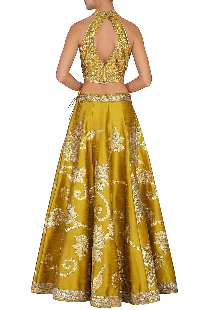 Mustard Embroidered Wedding Lehenga Set by Vandana Sethi at Pernia's Pop Up Shop