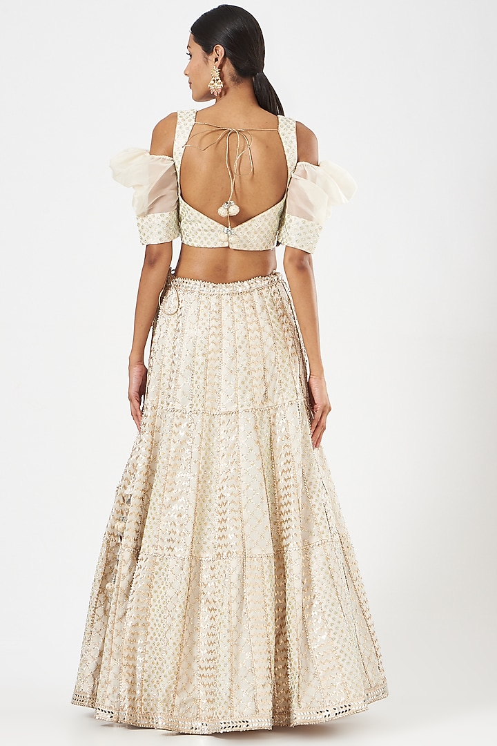 Ivory Embroidered Wedding Lehenga Set by Vandana Sethi at Pernia's Pop Up Shop